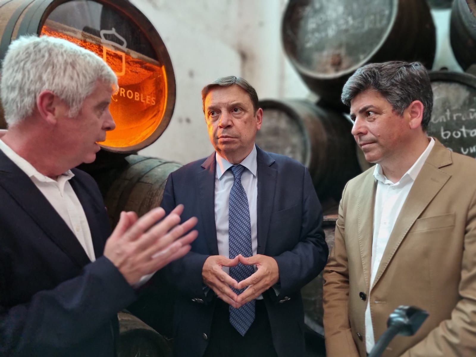Visita_LuisPlanas_BodegasRobles-2